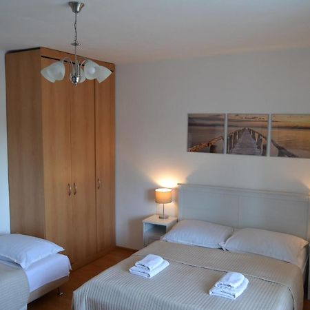 Pension Nika Прага Экстерьер фото